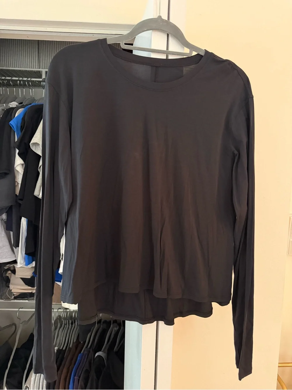 lululemon athletica Black Long-Sleeve Women's Top